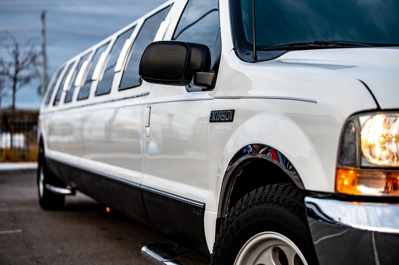 Servicefahrt: Mit der Limousine zu einem Modeevent