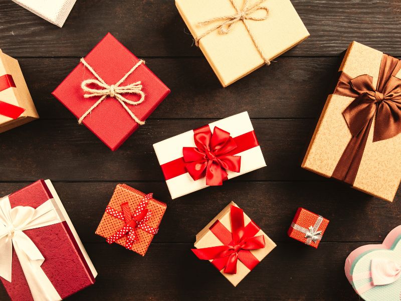 Geschenke richtig verpacken: So geht's!