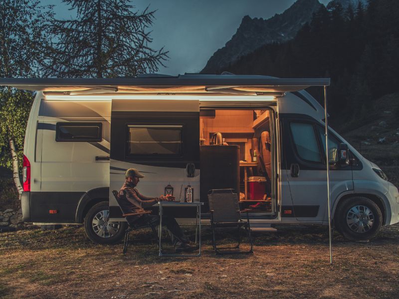 Die Revolution des Schlafens im Wohnmobil: Das Klappbare Camper Bett