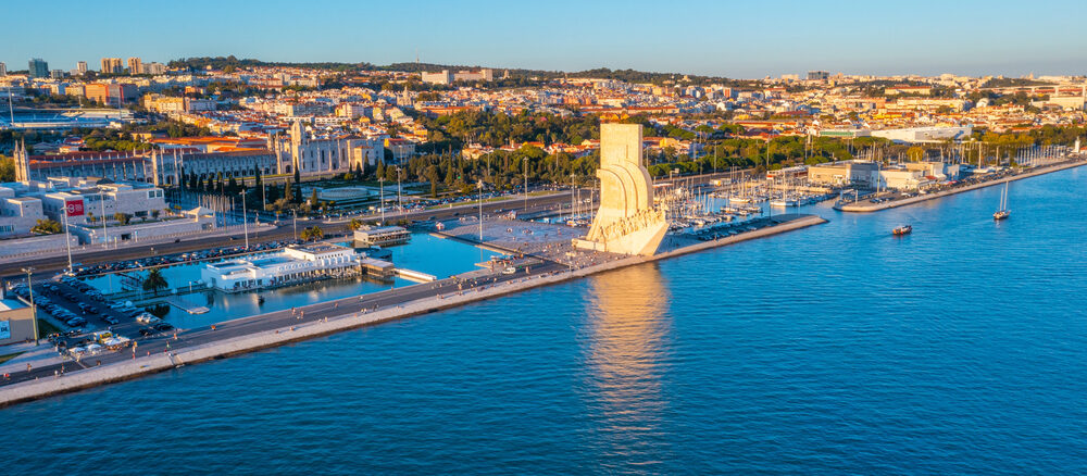 Yachtcharter in Lissabon: Warum die portugiesische Hauptstadt ein Traumziel für Segel- und Motorbootliebhaber ist